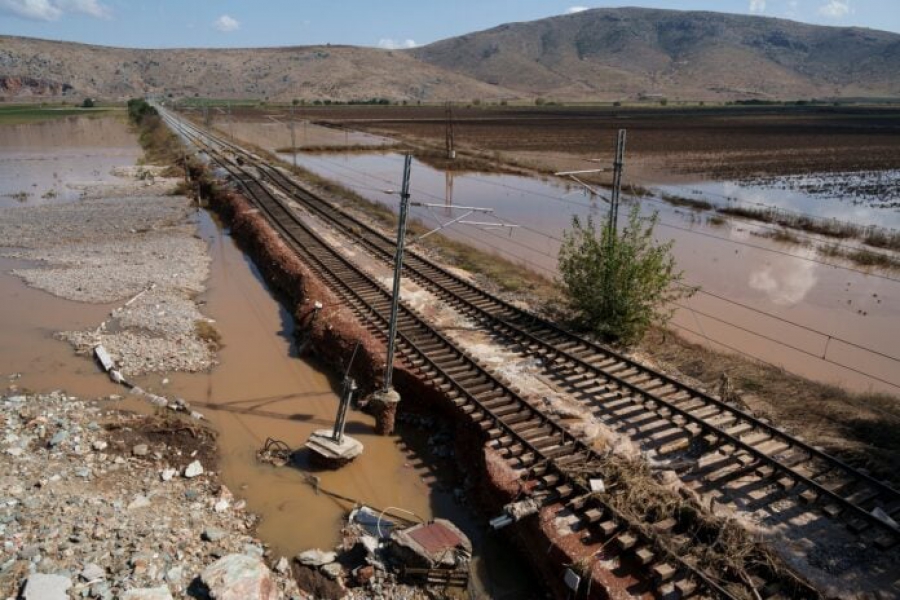 Θεσσαλία: Υπογράφονται οι συμβάσεις για την αποκατάσταση των ζημιών στον σιδηρόδρομο
